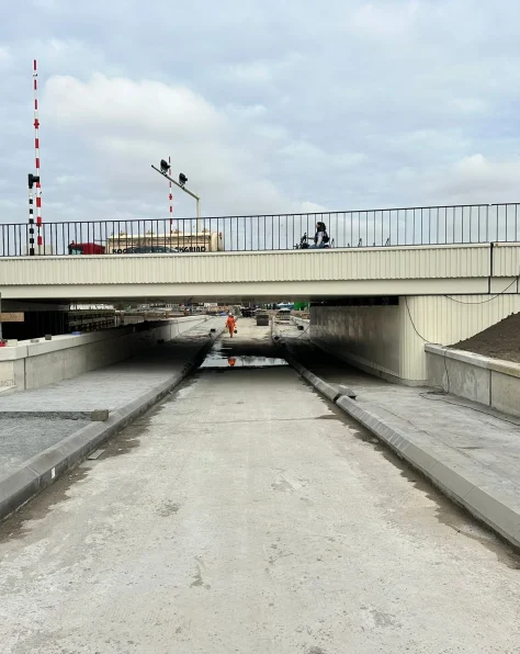 Vooraanzicht van de Trekvlietbrug